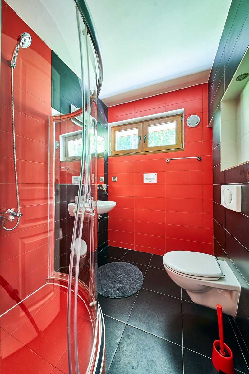 Room-4---Bathroom-01